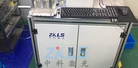 激光除銹機器除銹畫面，引起強烈舒適